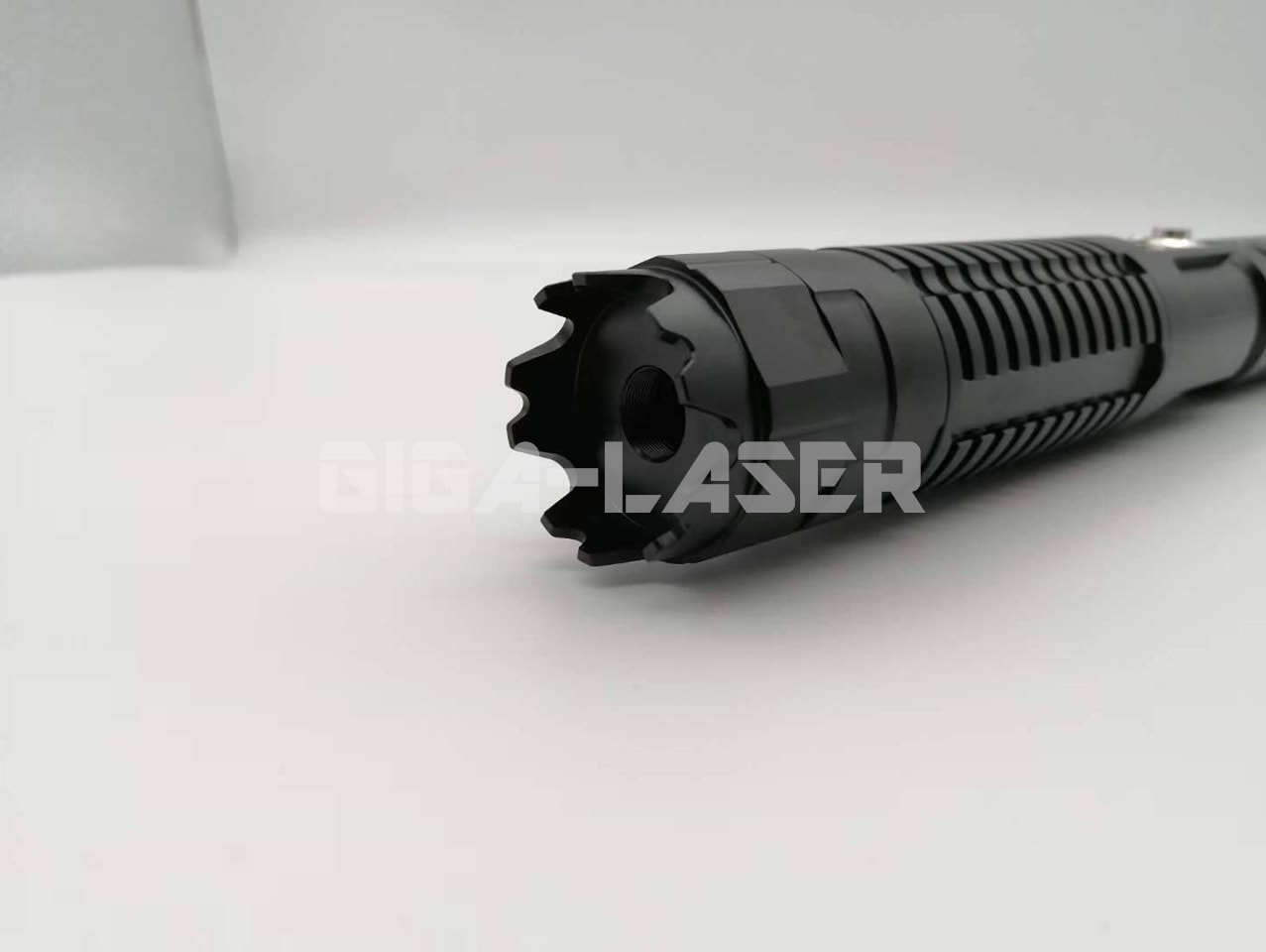 グリーンレーザーポインターX800G照射口先端部分